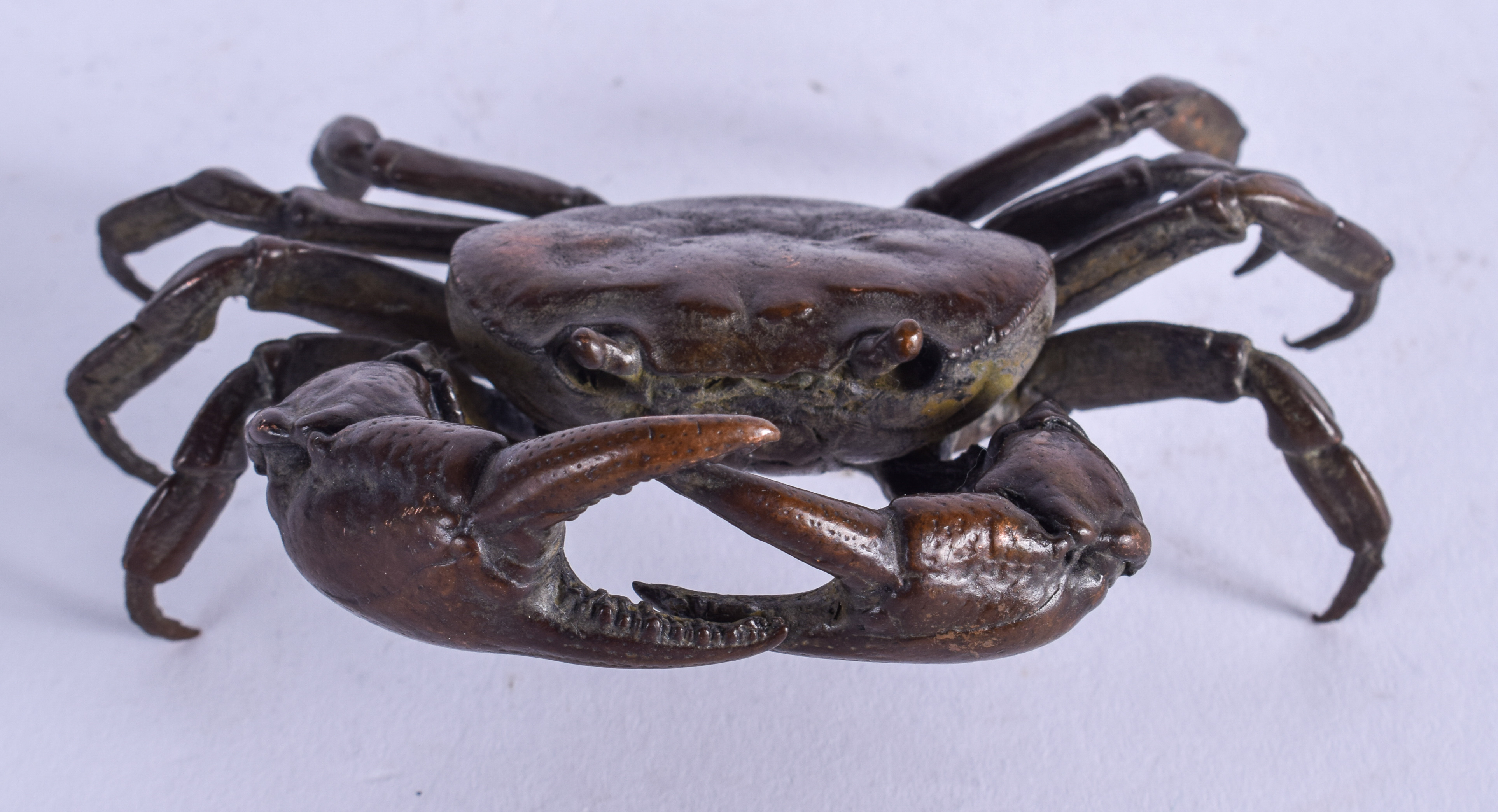 A JAPANESE CRAB OKIMONO. 11 cm x 8 cm.