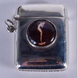 A SILVER VESTA CASE. 3 cm x 4 cm.