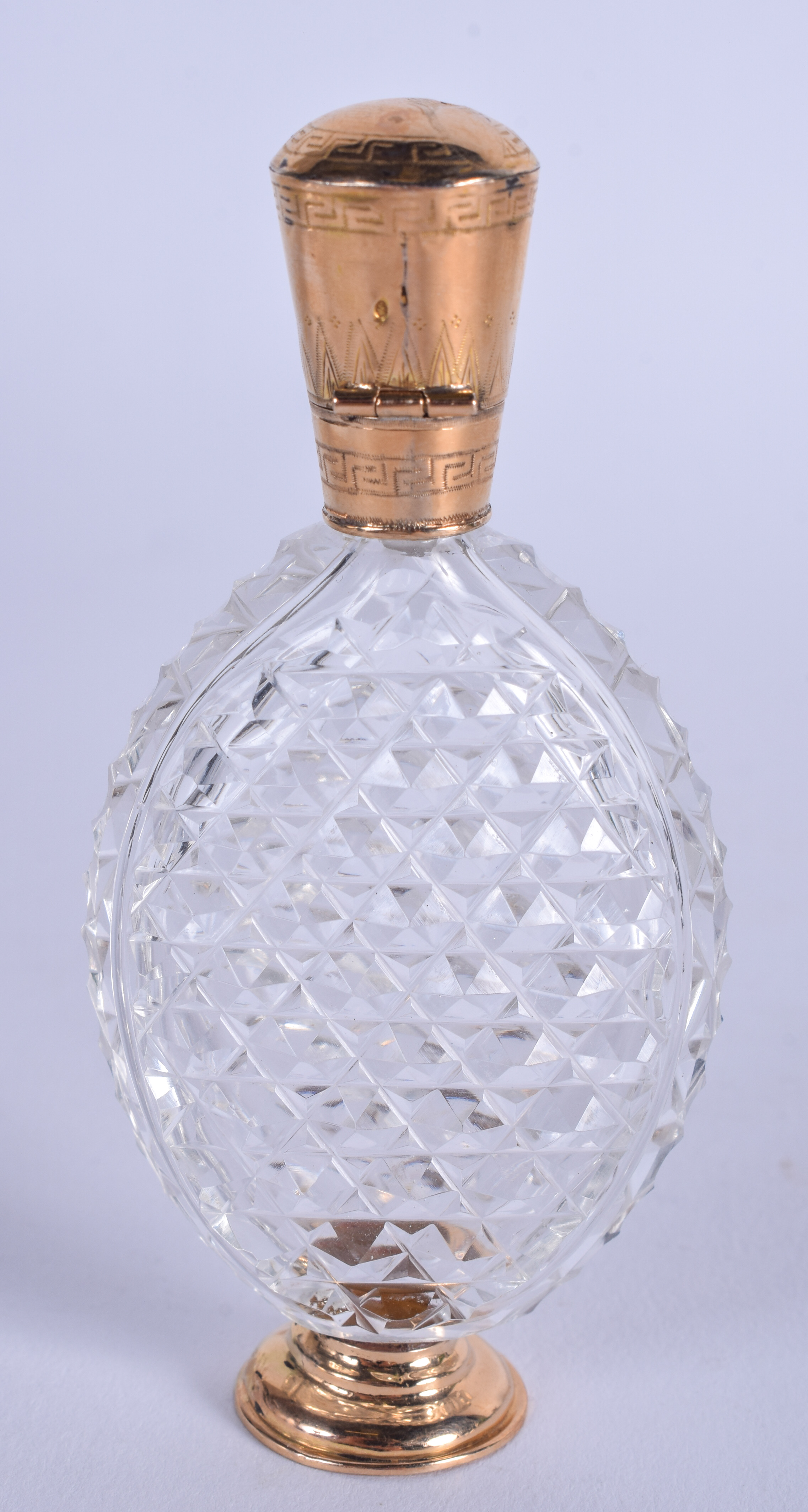 AN 18CT GOLD SCENT BOTTLE. 8 cm high. - Image 2 of 3