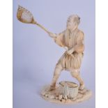 A 19TH CENTURY JAPANESE MEIJI PERIOD CARVED IVORY FISHERMAN. 20 cm x 12 cm.