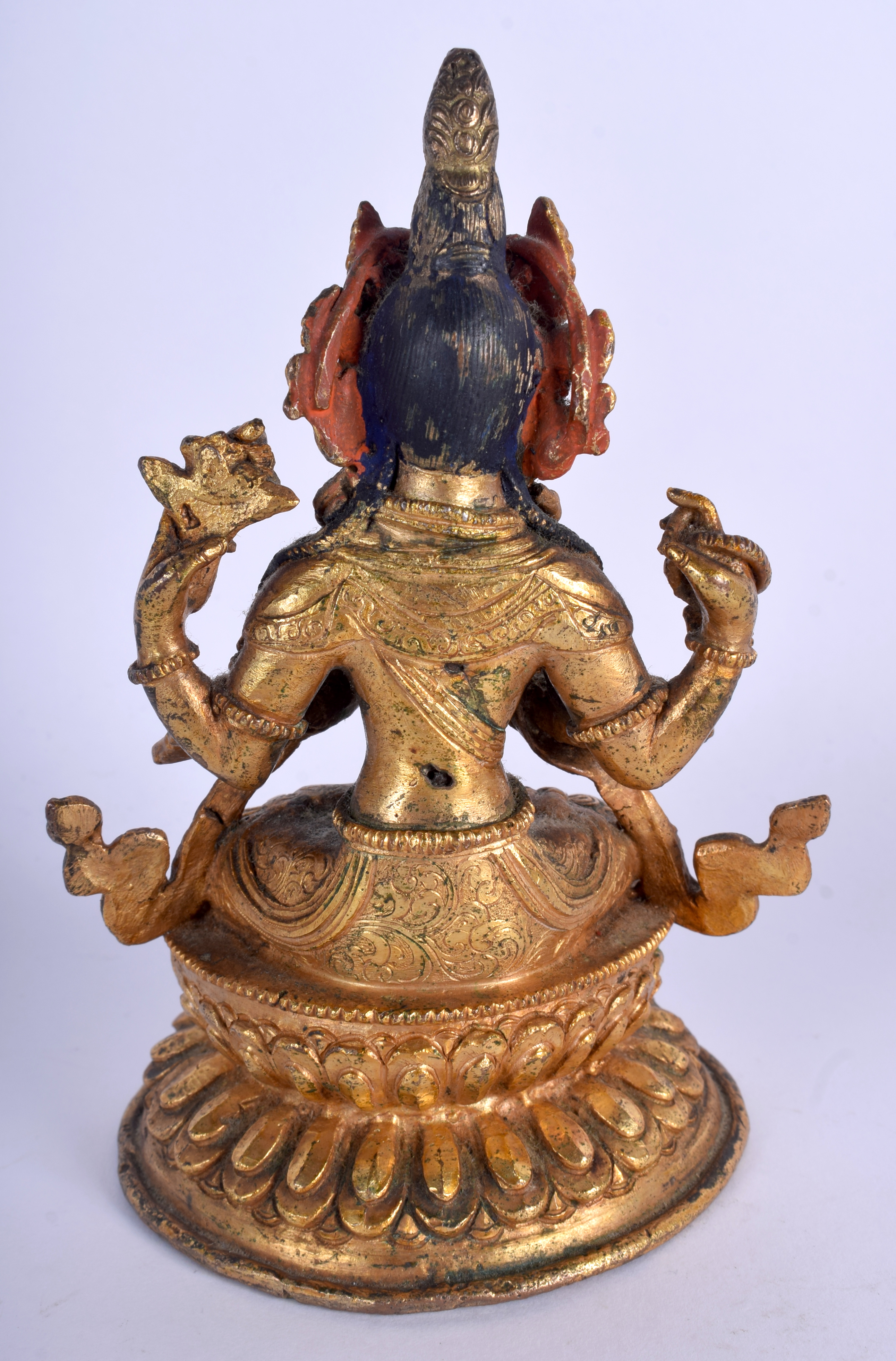 AN EARLY 20TH CENTURY CHINESE TIBETAN GILT BRONZE FIGURE OF A BUDDHA modelled with hands clasped up - Image 3 of 5