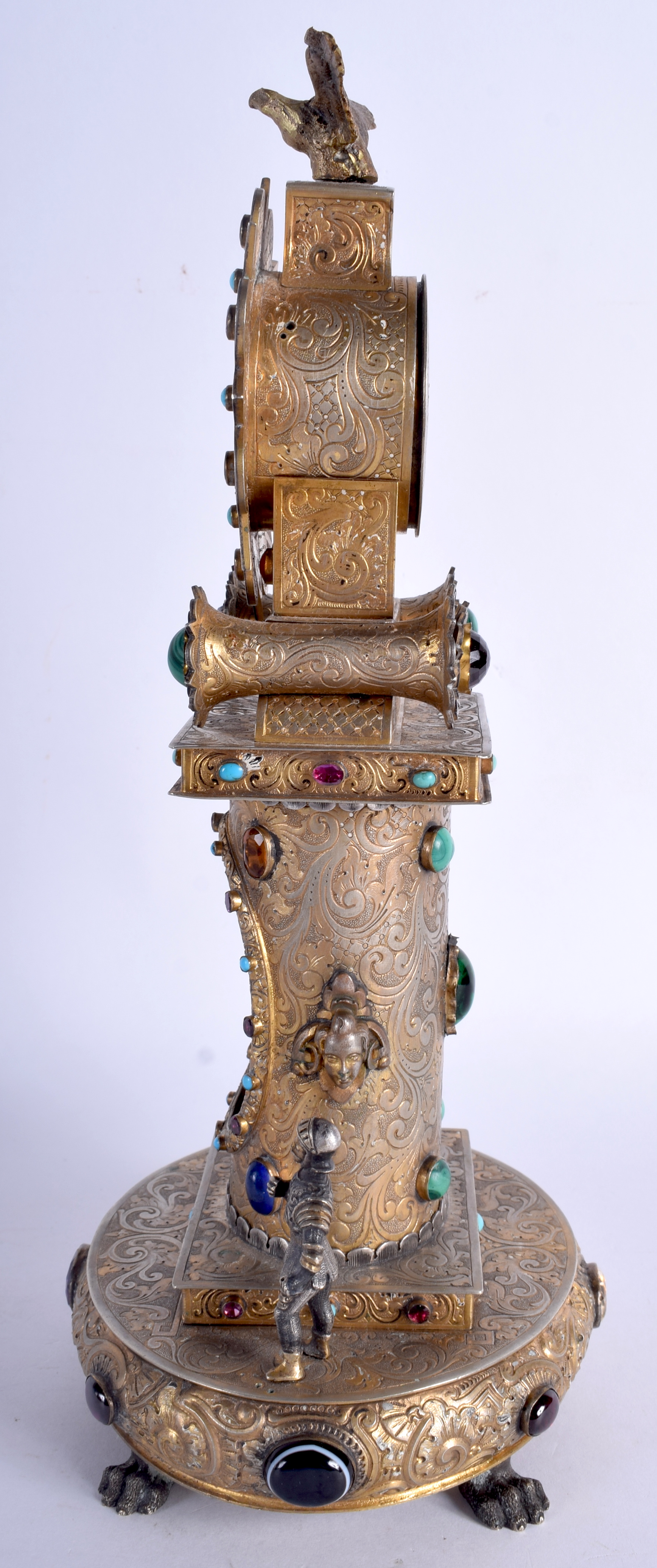 AN ANTIQUE AUSTRO HUNGARIAN SILVER GILT JEWELLED MANTEL CLOCK inset with malachite, garnets and tur - Bild 2 aus 5