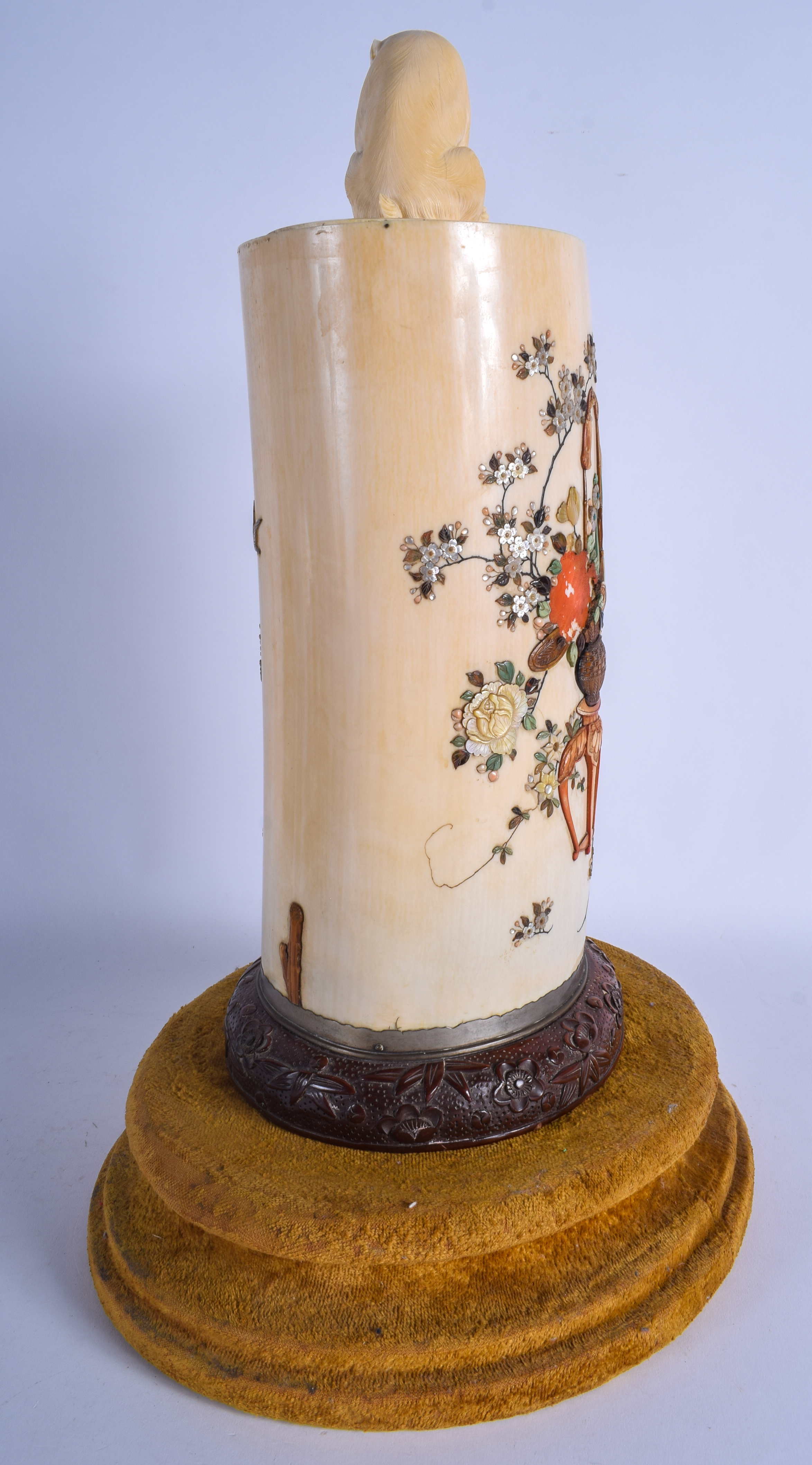 A LARGE 19TH CENTURY JAPANESE MEIJI PERIOD CARVED SHIBAYAMA IVORY VASE AND COVER decorated with bir - Image 3 of 10