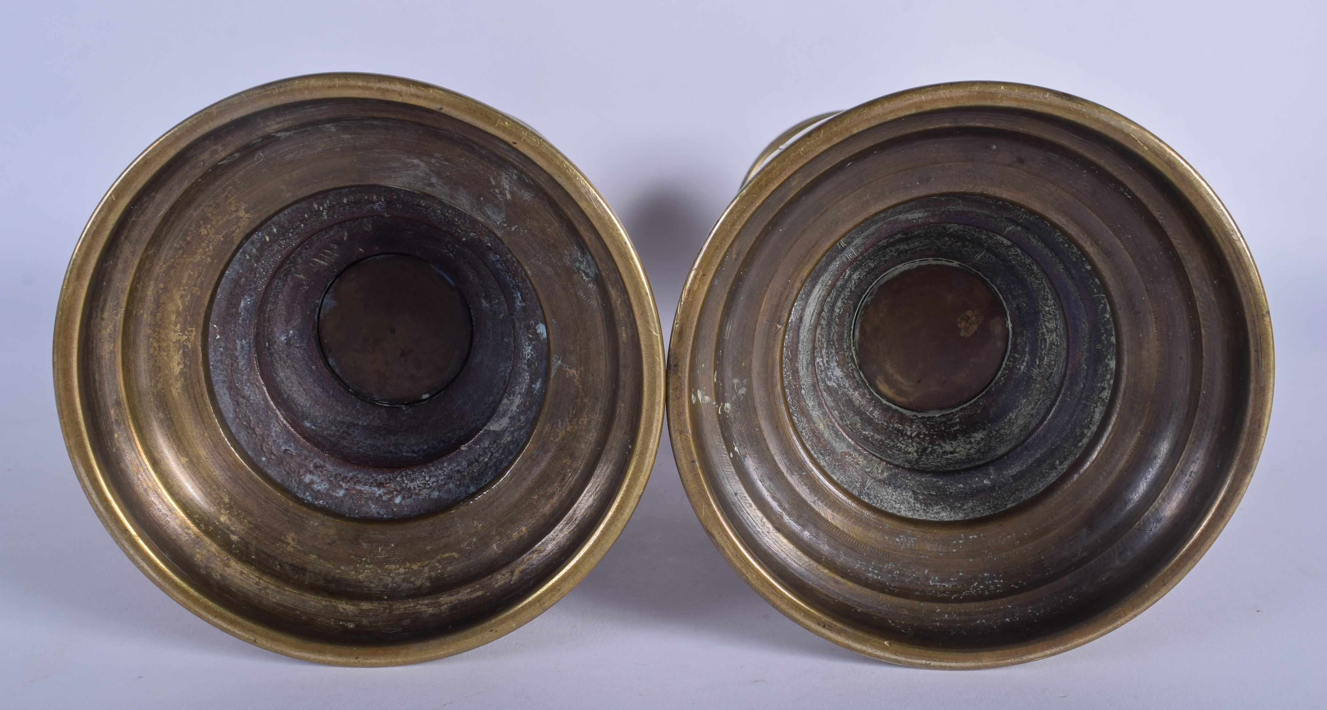 A PAIR OF 19TH CENTURY JAPANESE MEIJI PERIOD TWIN HANDLED BRONZE VASES in the manner of Kanazawa Do - Image 3 of 3