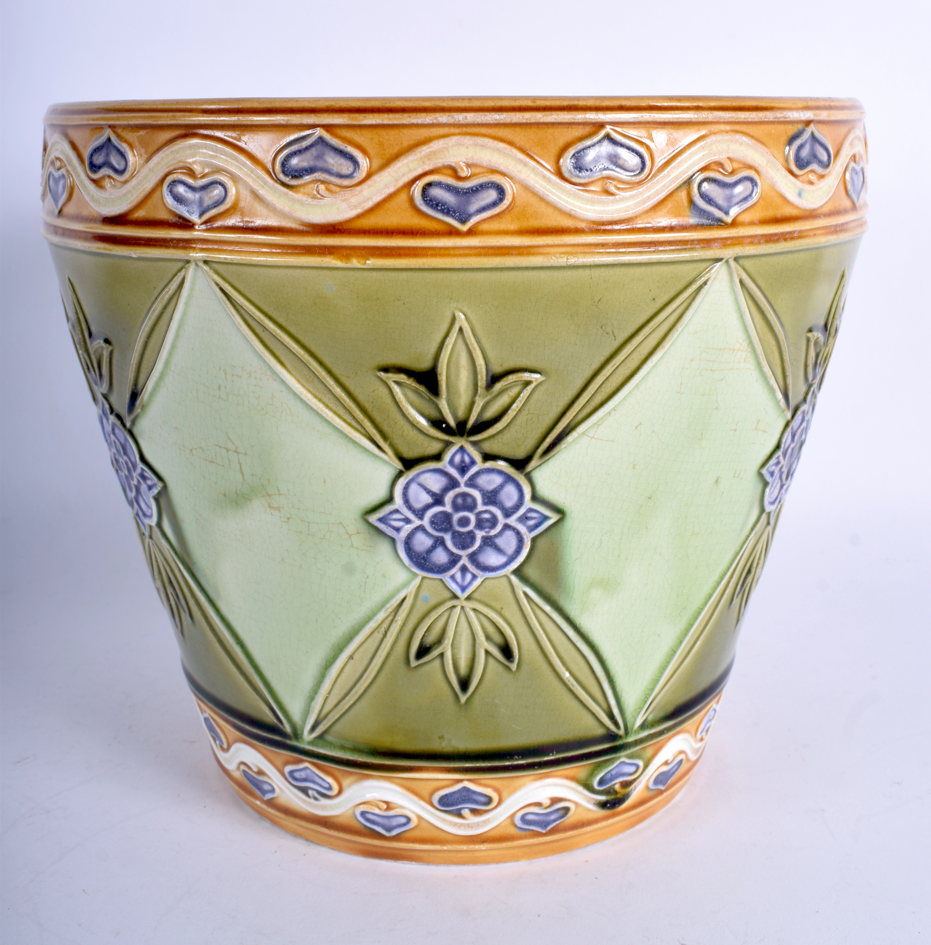 AN ART NOUVEAU MINTON POTTERY MAJOLICA JARDINIÈRE. 18 cm x 20 cm. - Image 2 of 4