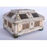 A RARE 18TH CENTURY RUSSIAN IVORY KHOLMOGORY CASKET Arkhangelsk Province, decorated with flowers. 2