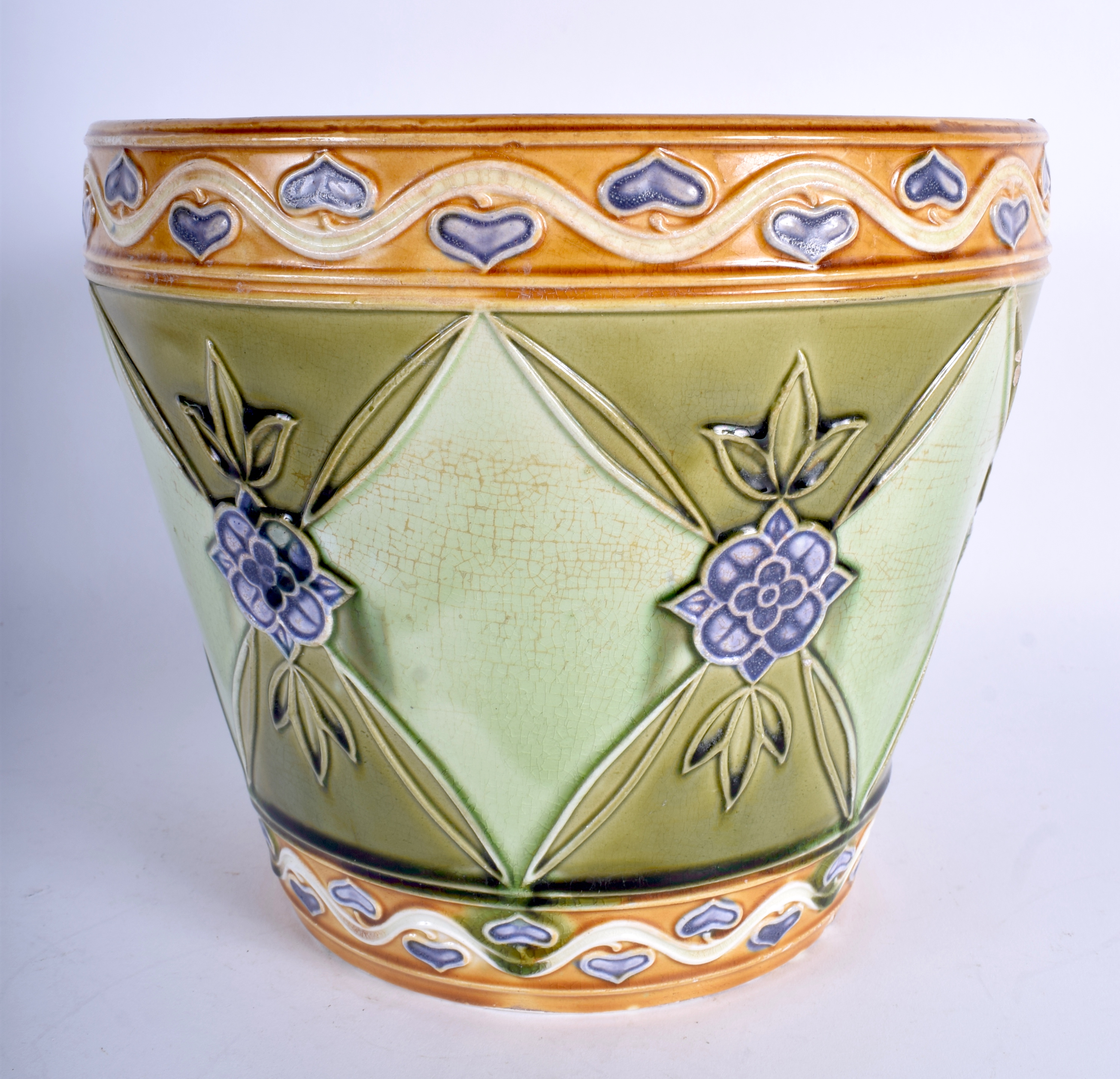 AN ART NOUVEAU MINTON POTTERY MAJOLICA JARDINIÈRE. 18 cm x 20 cm. - Image 3 of 4