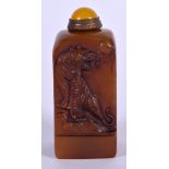 AN EARLY 20TH CENTURY CHINESE SOAPSTONE SNUFF BOTTLE SEAL, carved with a tiger upon a rocky outcrop