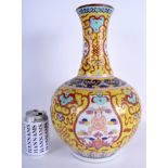 A RARE 19TH CENTURY CHINESE THAI MARKET PORCELAIN VASE Qing. 39 cm high.