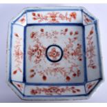 A 17TH CENTURY CHINESE SQUARE FORM PORCELAIN STAND Kangxi. 16 cm wide.