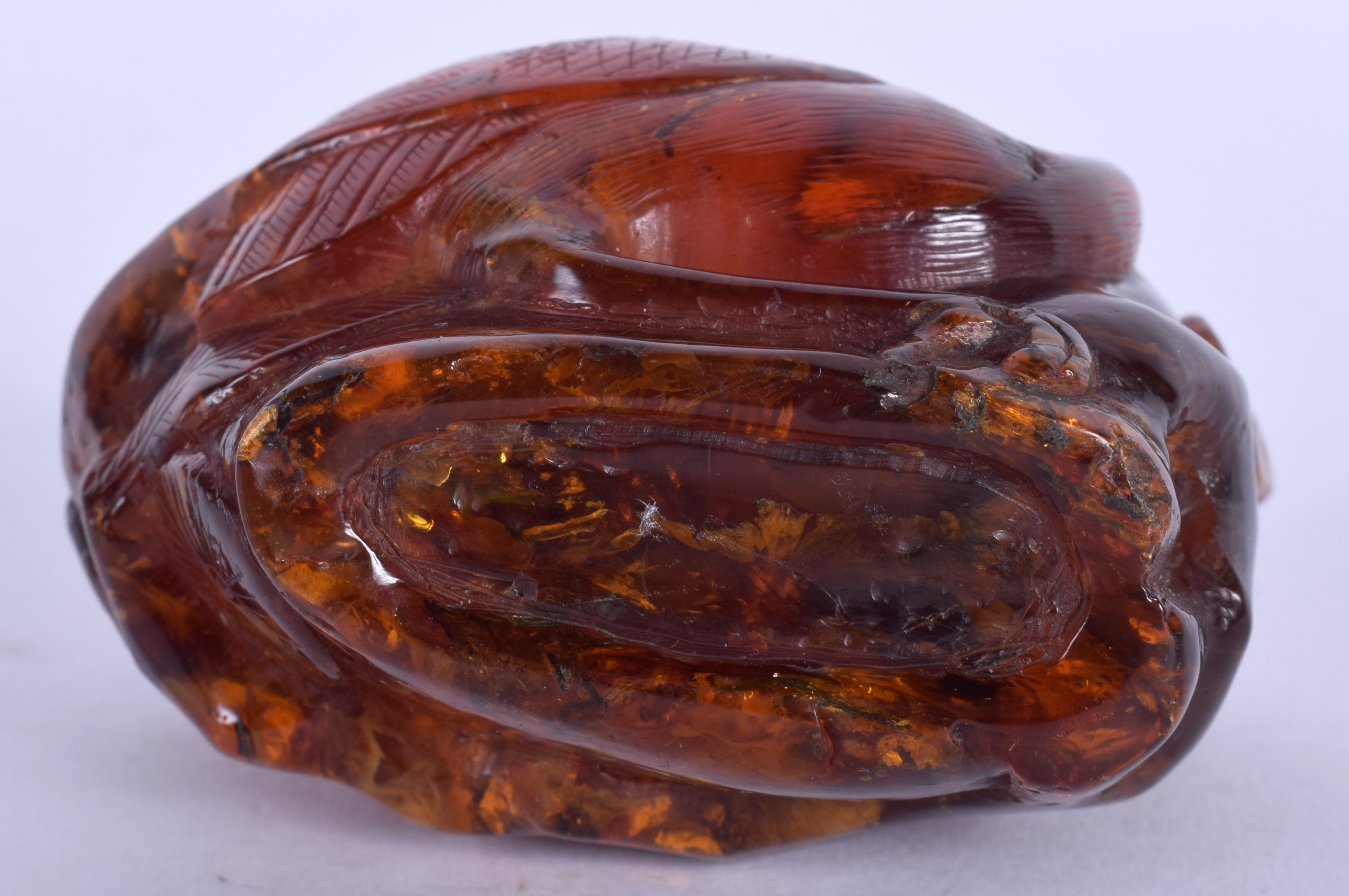 A RARE 18TH/19TH CENTURY CHINESE CARVED AMBER BRUSH WASHER Qianlong. 54.8 grams. Amber 6.5 cm x 5.7 - Image 5 of 6