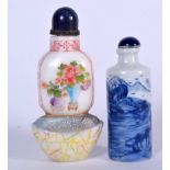 A CHINESE PEKING GLASS SNUFF BOTTLE FORMED WITH A LAPIS LAZULI STOPPER, together with a 20th centur