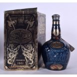 A ROYAL SALUTE 21 YEARS OLD SCOTCH WHISKY IN A BLUE FLAGON, with original box. Bottle 23 cm.