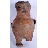 AN EARLY PRE COLUMBIAN SOUTH AMERICAN POTTERY FIGURAL VESSEL. 22 cm x 10 cm.