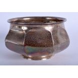 AN EDWARDIAN SILVER SUGAR BOWL. London 1908. 5.8 oz. 10 cm wide.