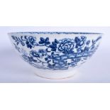 A 18TH CENTURY LOWESTOFT BOWL printed in blue with versions of the Worcester Plantation and Fence p