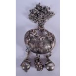 A 19TH CENTURY CHINESE EXPORT SILVER RATTLE. 5 cm x 4 cm.