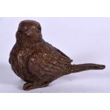 A BRONZE FIGURE OF A BIRD, formed standing. 8.5 cm wide.