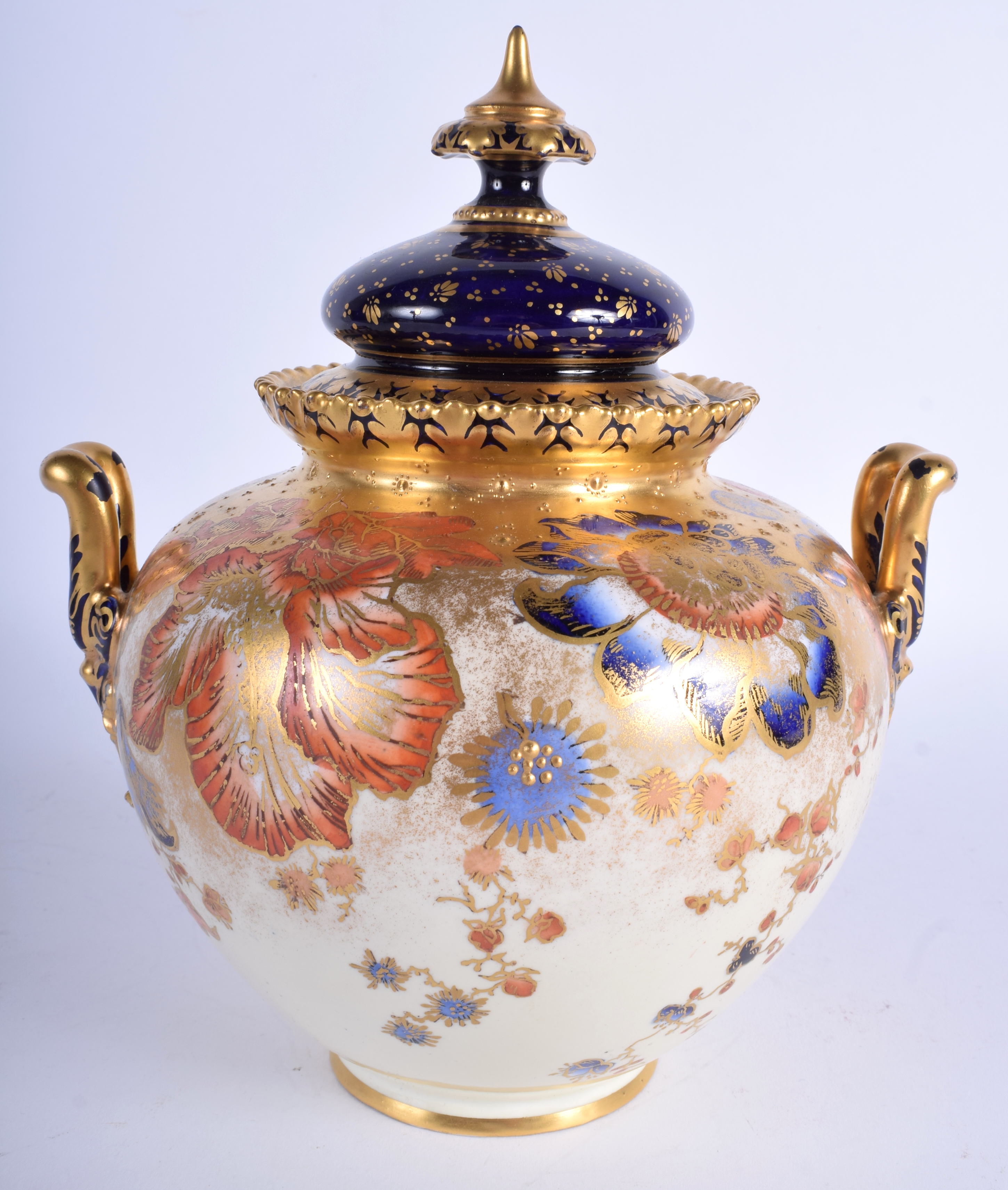 AN ANTIQUE ROYAL CROWN DERBY TWIN HANDLED PORCELAIN VASE AND COVER possibly for the Middle Eastern