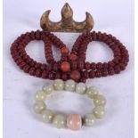 A CHINESE HARDSTONE SPHERICAL BEAD BRACELET, together with an agate necklace and a carving. Necklac