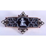 A 19TH CENTURY 18CT GOLD AND LIMOGES ENAMEL BAR BROOCH. 10.6 grams. 4.5 cm wide.