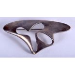 A GEORGE JENSEN SILVER BROOCH. 5.5 cm x 2 cm.