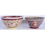 TWO 19TH CENTURY CHINESE THAI MARKET PORCELAIN BOWLS Qing. 17 cm & 15 cm wide. (2)