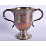 AN ART DECO TWIN HANDLED SILVER CUP. London 1920. 18.6 oz. 16 cm x 18 cm.