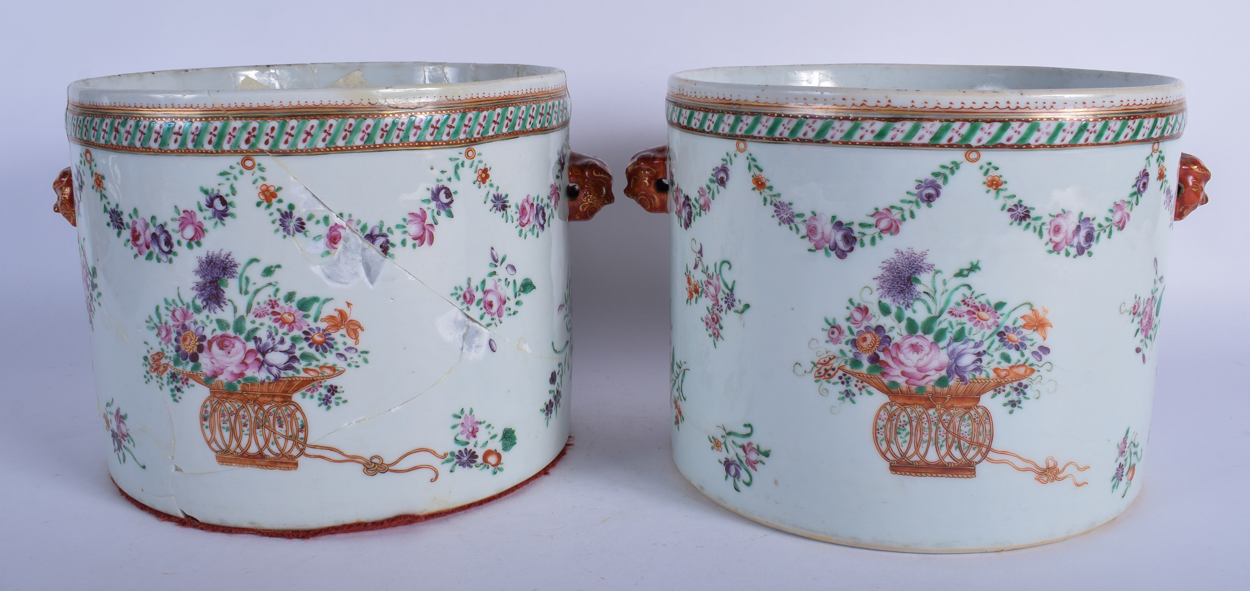 A LARGE PAIR OF 18TH CENTURY CHINESE EXPORT FAMILLE ROSE WINE COOLERS Qianlong. 17 cm x 17 cm.