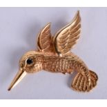 A 9CT GOLD SWALLOW BROOCH. 0.8 grams. 3 cm x 3 cm.