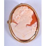 A VINTAGE GOLD AND CAMEO BROOCH. 3 cm x 3.5 cm.