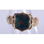 AN ANTIQUE GOLD AND BLOODSTONE RING. 2.8 grams. L.