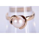 A 1970S 9CT GOLD AND PEARL RING. 3.4 grams. M/N.