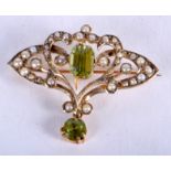 AN ANTIQUE ART NOUVEAU 9CT GOLD PERIDOT AND PEARL BROOCH. 3.7 grams. 3 cm x 2.5 cm.