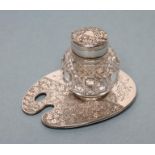 A LATE VICTORIAN SILVER NOVELTY INK STAND, maker's mark P.P. Co., Birmingham 1894, as an artist's