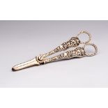 A PAIR OF LATE VICTORIAN SILVER GRAPE SCISSORS, maker Wakely & Wheeler, London 1887, cast with