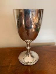 Silver Golf trophy by Horace Woodward 1900 17.45 ozt 27 cm high