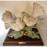 Giuseppe Armani figurine, two doves, 20cms h.