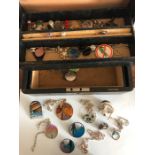 Jewellery box and contents to include several modern brooches and pendants marked .925