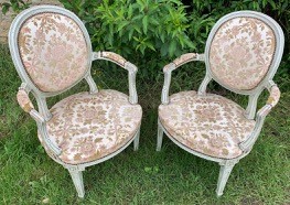 Pair good quality French painted fauteuil armchairs