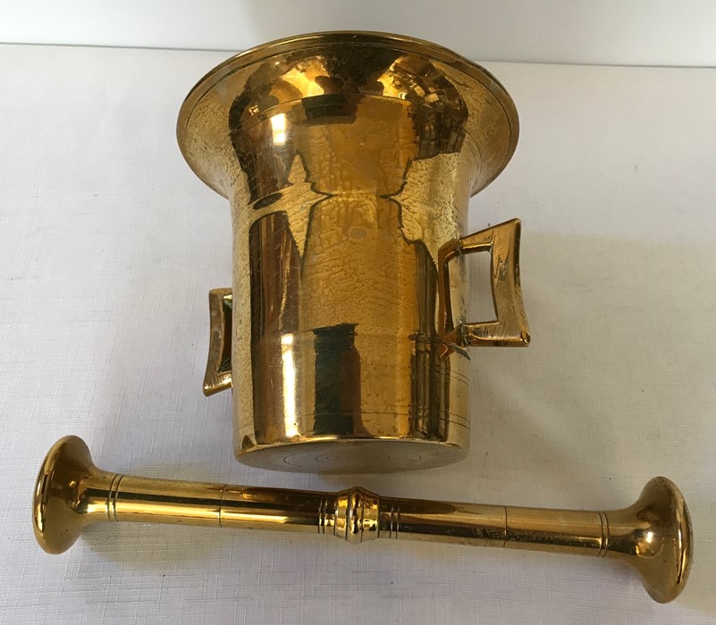 Brass pestle and mortar circa 1800. 17cms h. - Image 2 of 2