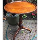 Tilt top mahogany table 55cms d.