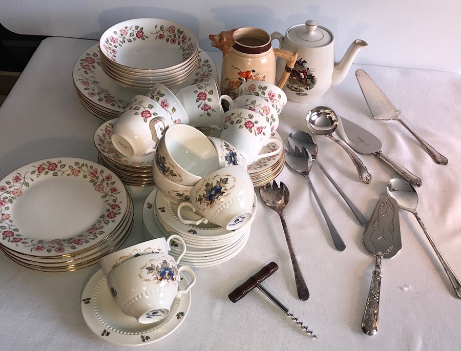 Miscellaneous lot to include Royal Cauldon tea service, Royal Vale tea and dinner service, plated