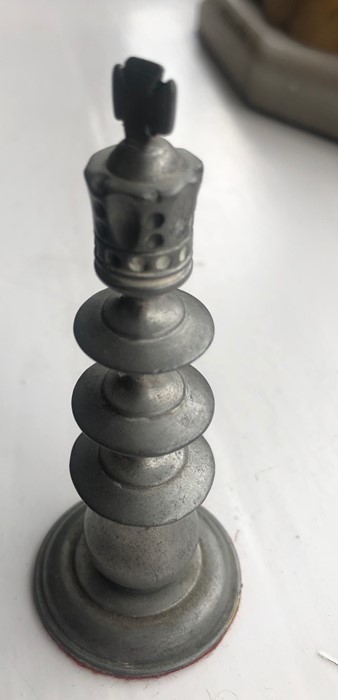 A complete pewter chess set. King 10cms h. - Image 3 of 3