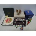 Mixed lot inc Watersmeet Studio floral plaque Polyanthus, trinket shelf with thimbles and boxes,