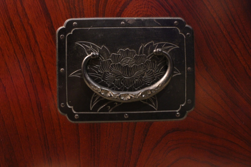 A JAPANESE 'SENDAI TANSU' CHEST, 20TH CENTURY, possibly Zelkova, with metal banding and mounts, - Image 5 of 6