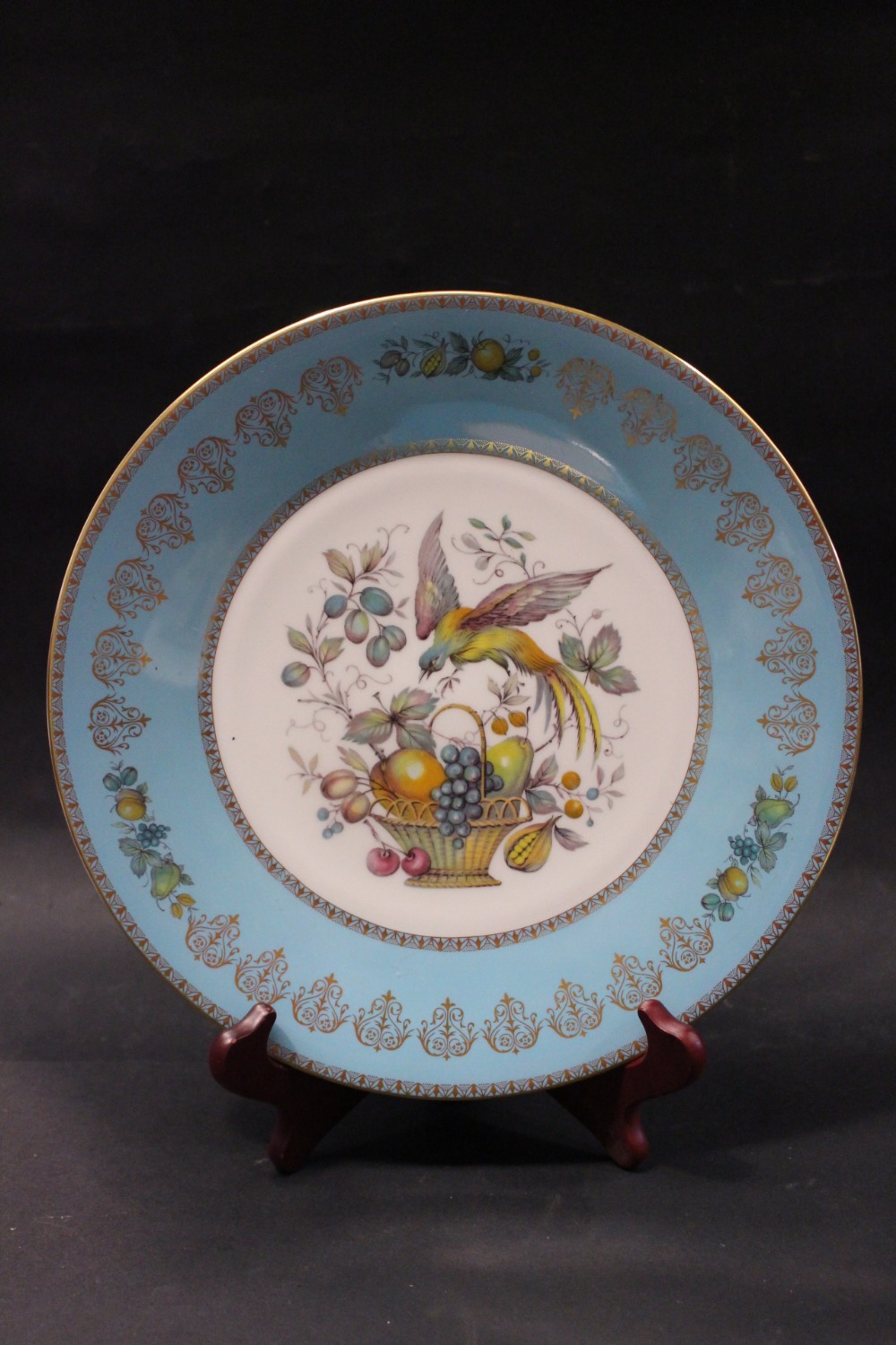 TWO PLATES, (i) An Aynsley fine bone china plate, with bird & fruit basket decoration, 11" diam - Image 2 of 6