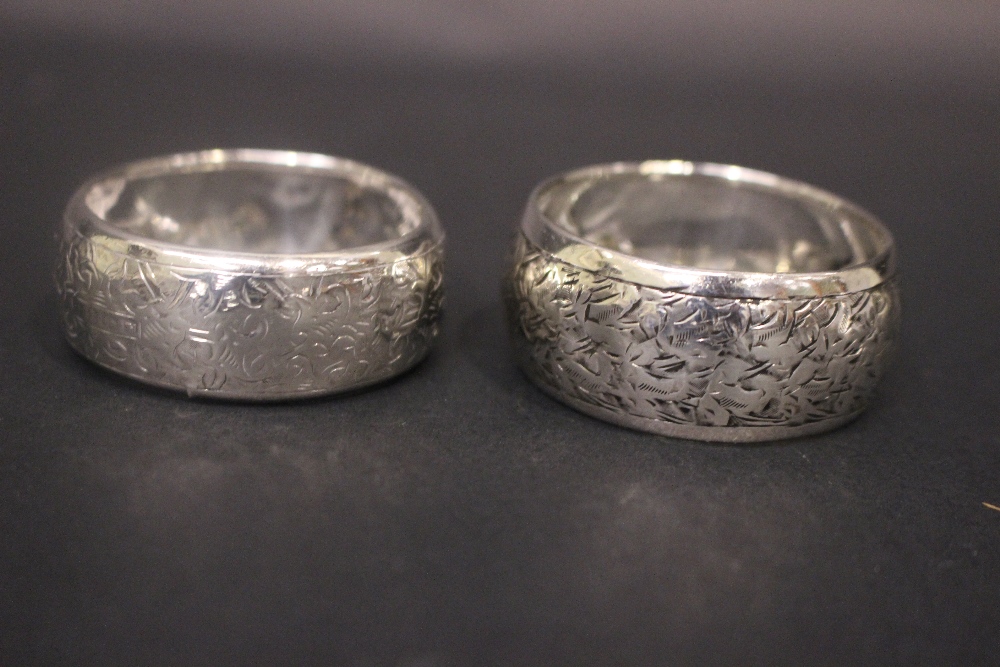 A MIXED LOT OF SILVER ITEMS, includes, (i) A silver candle stick, Irish, date letter 'M' for 1978, - Image 4 of 6