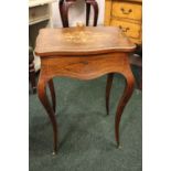 A MARQUETRY INLAID WORK / JEWELLERY TABLE, with lift up top, mirrored interior with compartments,