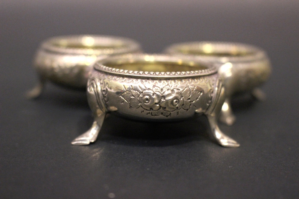 A SET OF 3 19TH CENTURY SALT CELLARS / CAULDRONS, each decorated with floral embossed design, and - Image 5 of 7